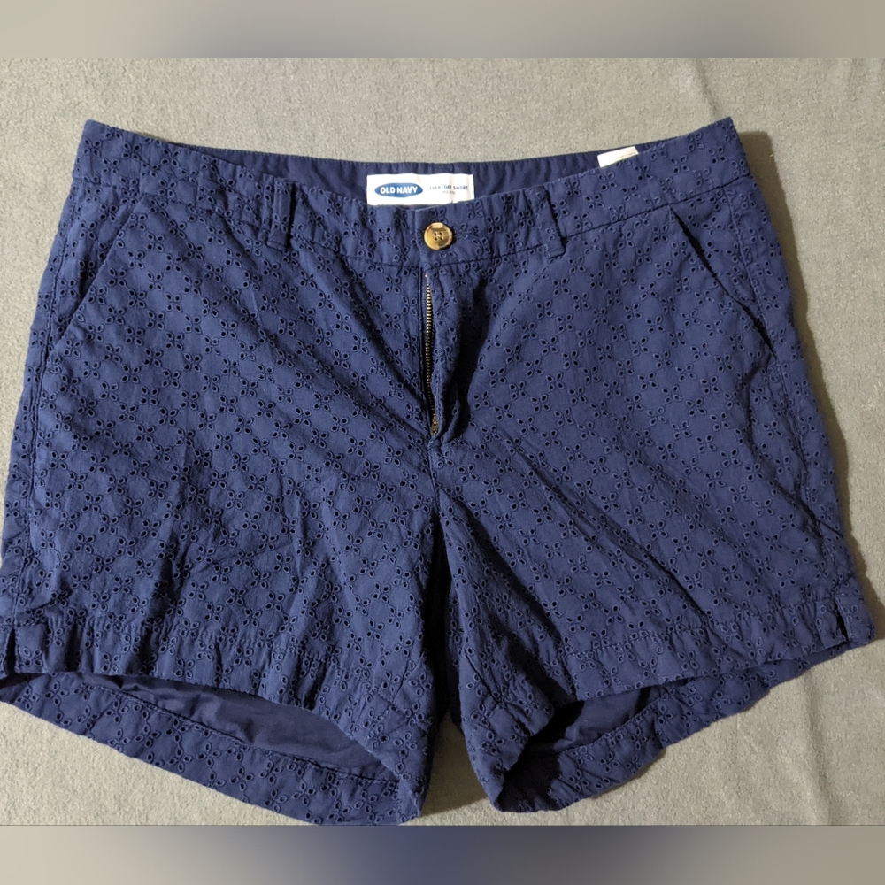 Old Navy Sz 12 mid rise eyelet shorts blue